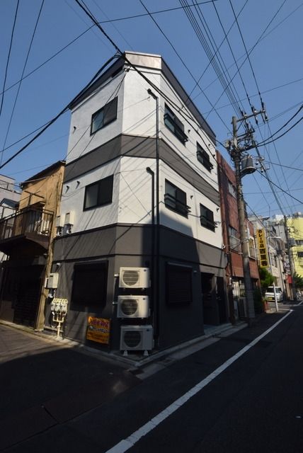 建物外観　内装・外装全面リノベーション済み
