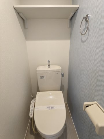 トイレ　102号室