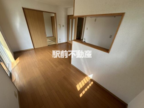 坂井ハウスの居間写真