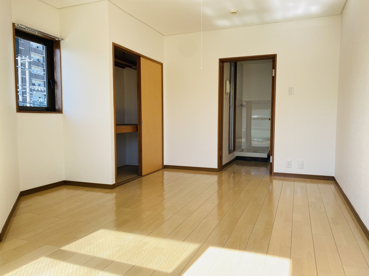 シャイニングプラザ佐竹の居間写真