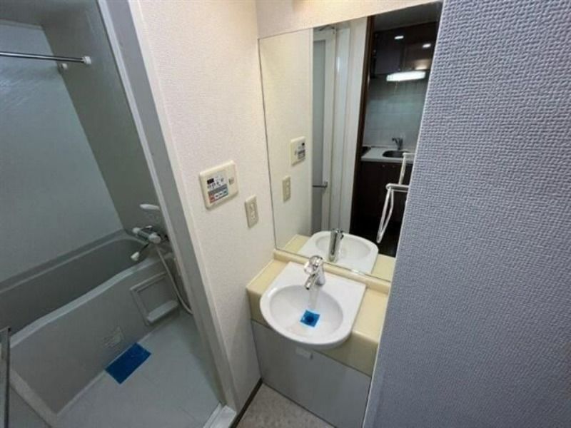 都営浅草線 大門駅 徒歩3分 10階建 築25年の内装写真