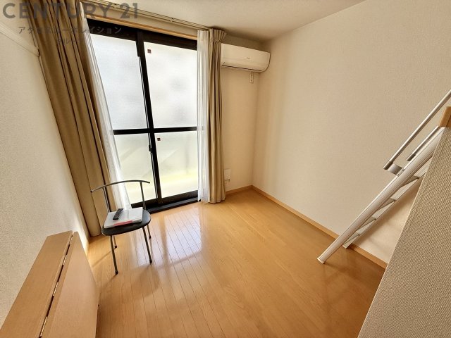 居室・リビング　ロフト付きのお部屋です！