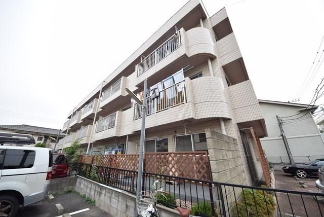 建物外観　★敷地内駐車場あり★
