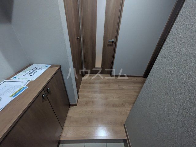アットリラ緑が丘Dの玄関写真