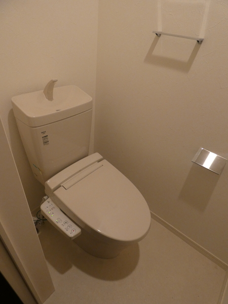 フォレストガレージB棟のトイレ写真