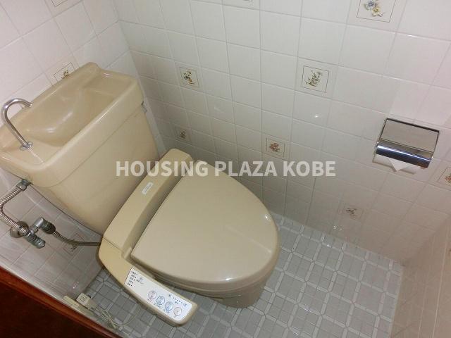 千守町2丁目貸家のトイレ写真
