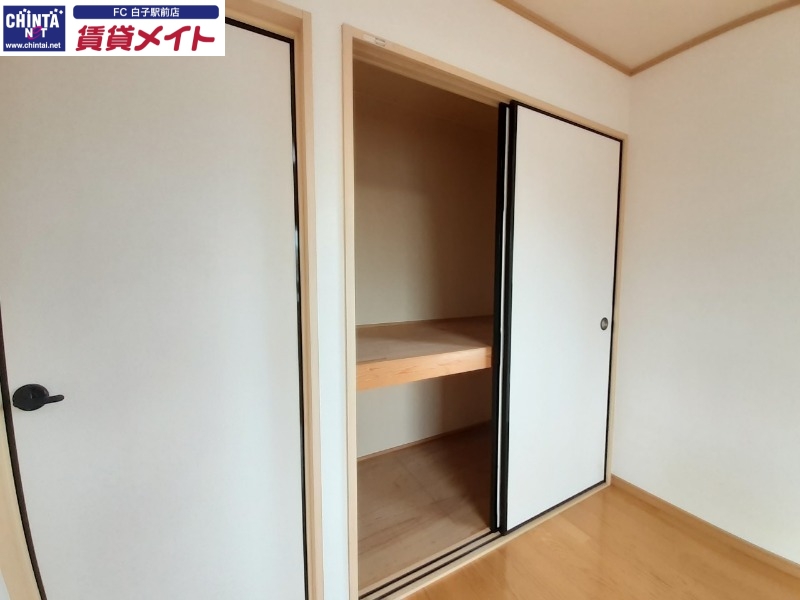 収納　同物件別室反転