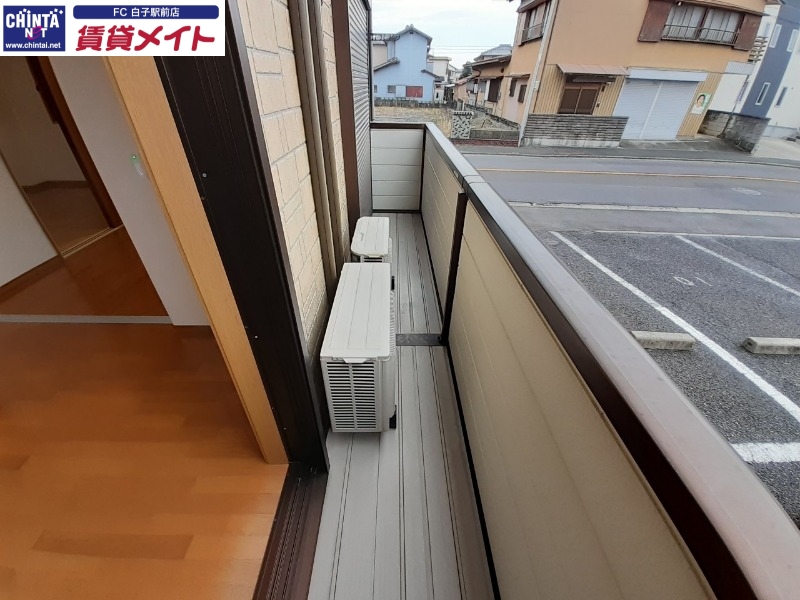 バルコニー　同物件別室反転