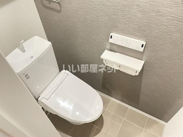 REGIES八尾駅前のトイレ写真