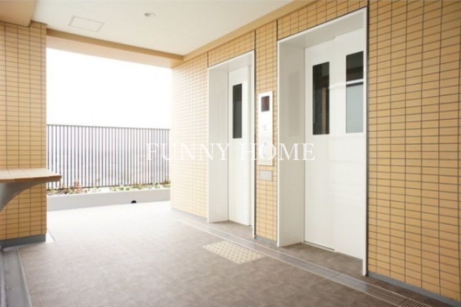 小田急線 経堂駅 徒歩12分 9階建 築15年の外観写真