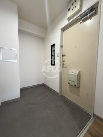 玄関　グレイシァス上町台　玄関