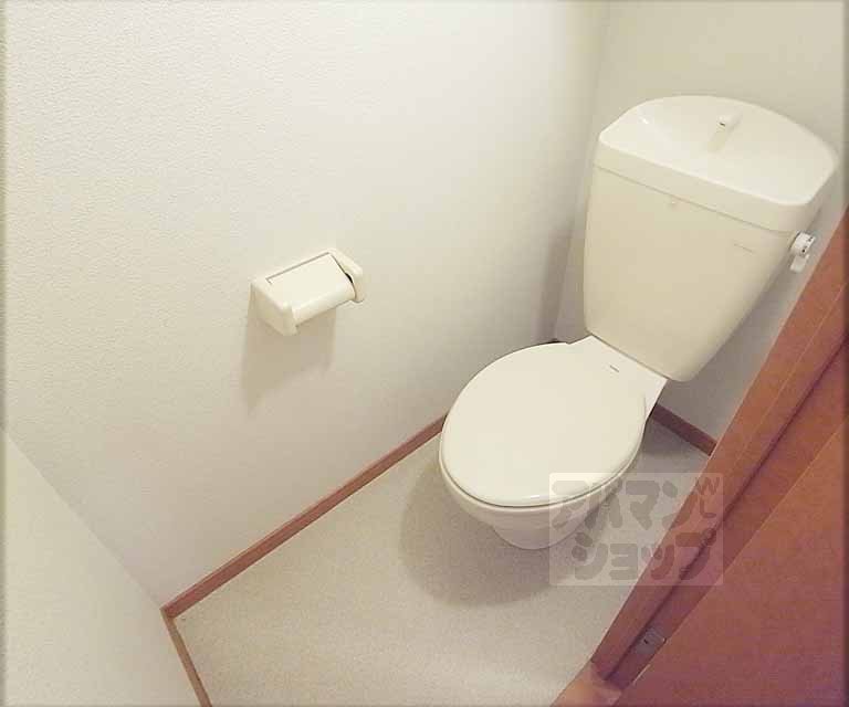 レオパレスヴィルヌーブ醍醐のトイレ写真