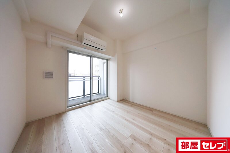 S-RESIDENCE今池arcanaの居間写真