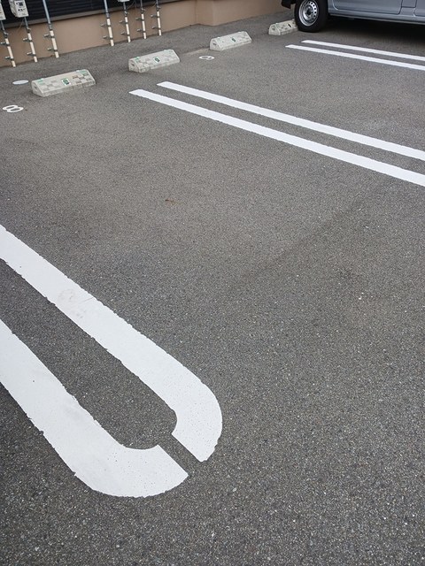 ＪＲ徳島線 徳島駅 バス乗車時間：19分 最寄りバス停で下車 徒歩6分 2階建 築14年の外観写真