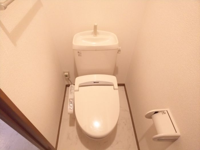 ウィル・フレア Bのトイレ写真