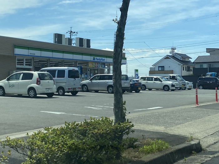 コンビニ　ファミリーマート知立弘法店（コンビニ）まで254m