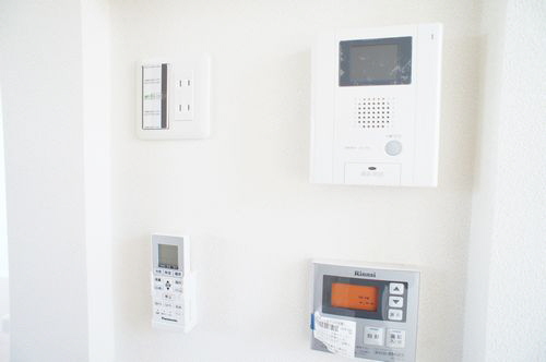 セキュリティ　TVモニター付きオートロック(同部屋タイプ写真です)