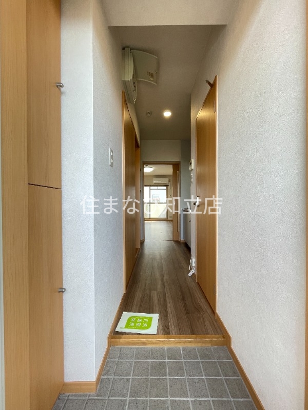 玄関　別部屋写真
