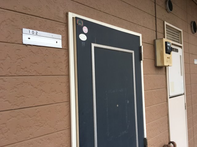 玄関　落ち着いた玄関です