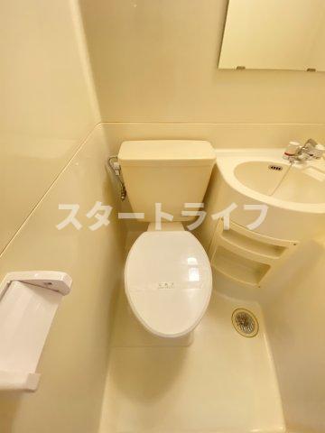 ＪＲ東海道本線 新大阪駅 徒歩5分 11階建 築43年のトイレ写真