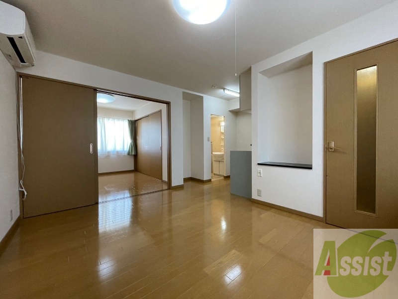 居室・リビング　広くてキレイなお部屋が広がっていて、充実した生活が送れそう。