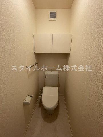 トイレ　別部屋写真です。