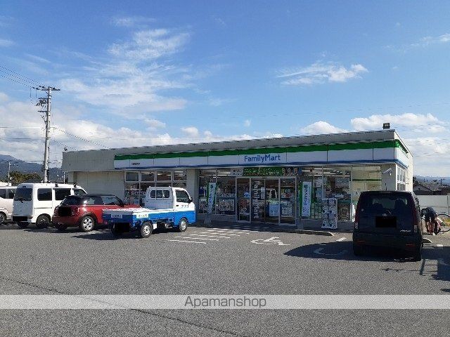 コンビニ　ファミリーマート彦根高宮町店様（コンビニ）まで1020m