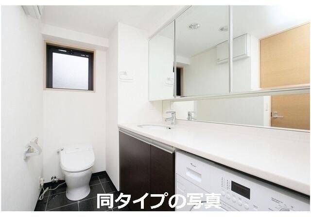 洗面設備　同建物参考写真