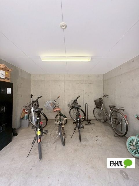 駐車場　※駐輪場