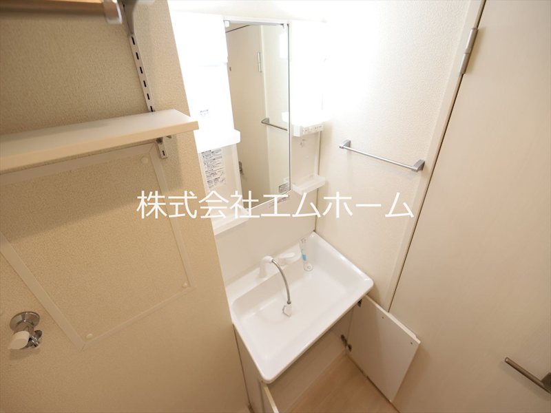 洗面設備　脱衣所　独立洗面台（シャンプードレッサー）