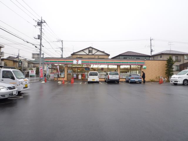 コンビニ　セブンイレブン（コンビニ）まで310m