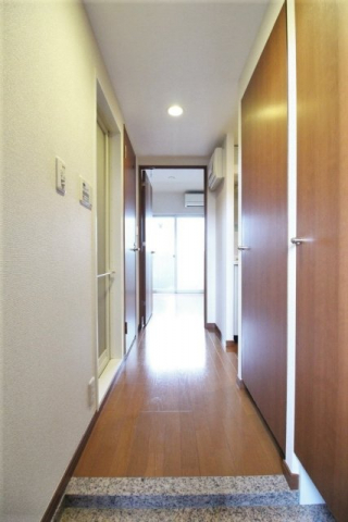 玄関　玄関※別部屋参考写真