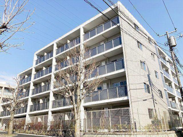 建物外観　オートロック完備