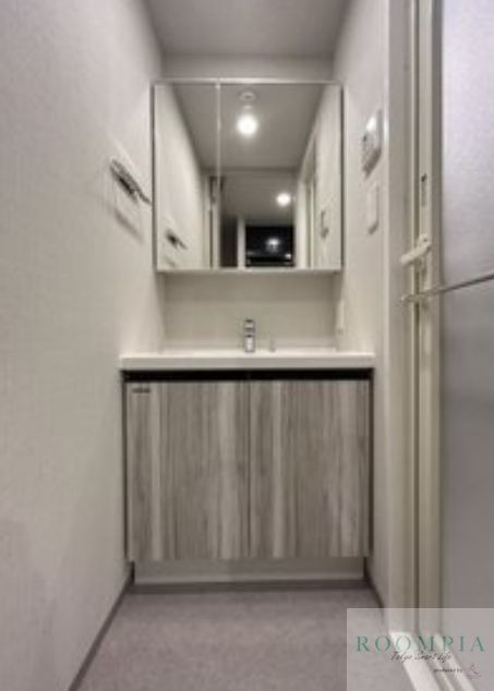 DIPS明大前の内装写真