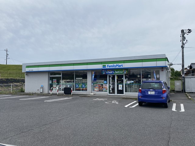 コンビニ　ファミリーマート 中津川千旦林店（コンビニ）まで480m