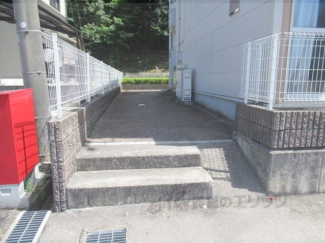 レオパレスルミエール冨陽ヶ丘の外観写真