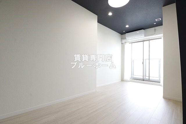 その他　洋室10.8帖！