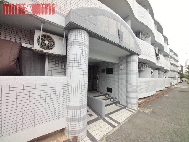 シャトラン弓木壱番館の外観写真