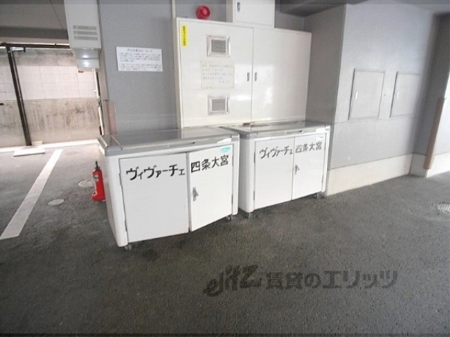 その他　ダストボックス