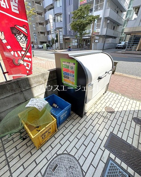 その他共有部分　敷地内ゴミ置き場です。