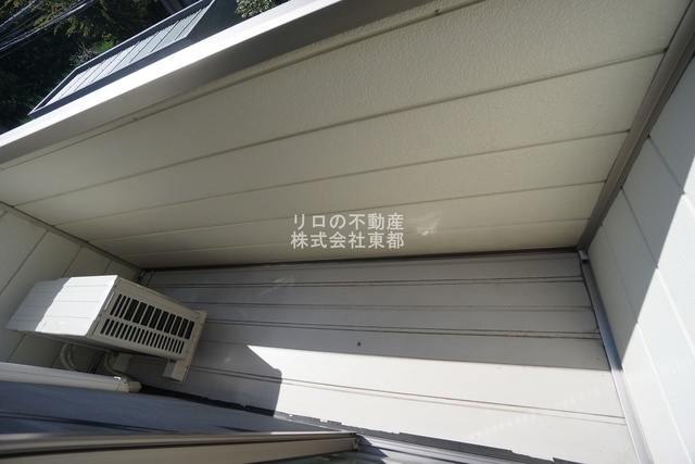 バルコニー　バルコニーがあるので洗濯物を太陽の下で干すことができます♪