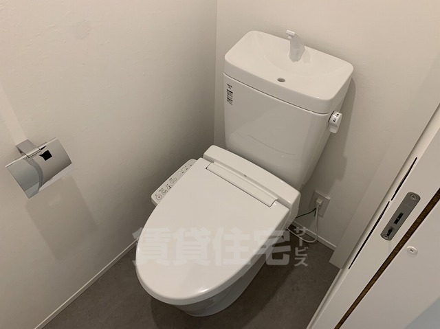 ＪＲ東海道本線 大高駅 徒歩9分 3階建 築5年のトイレ写真