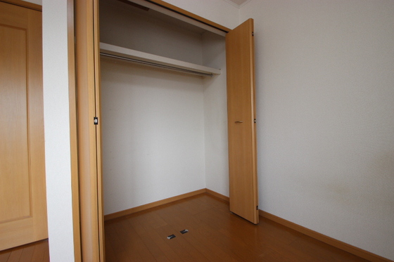 収納　※別部屋の写真です