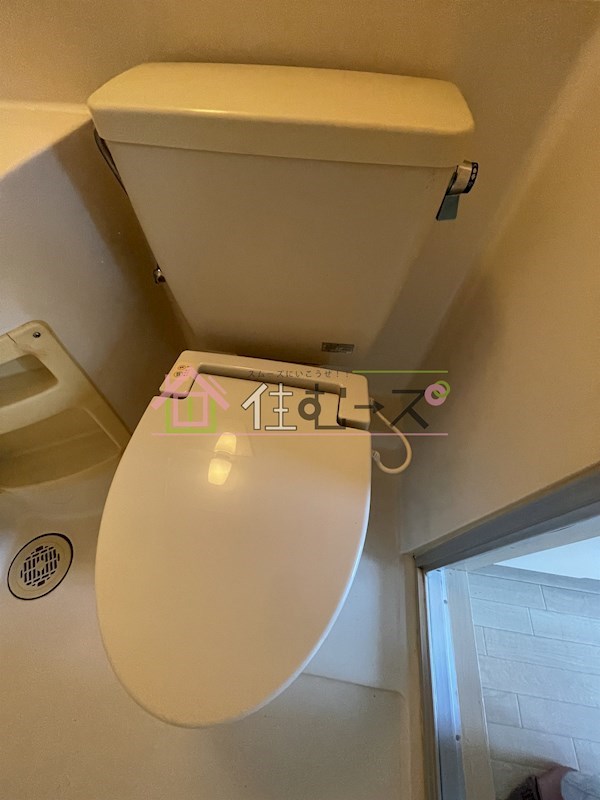 栄光ビルのトイレ写真