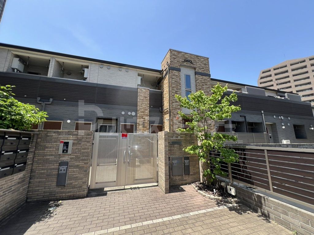 建物外観　エントランス