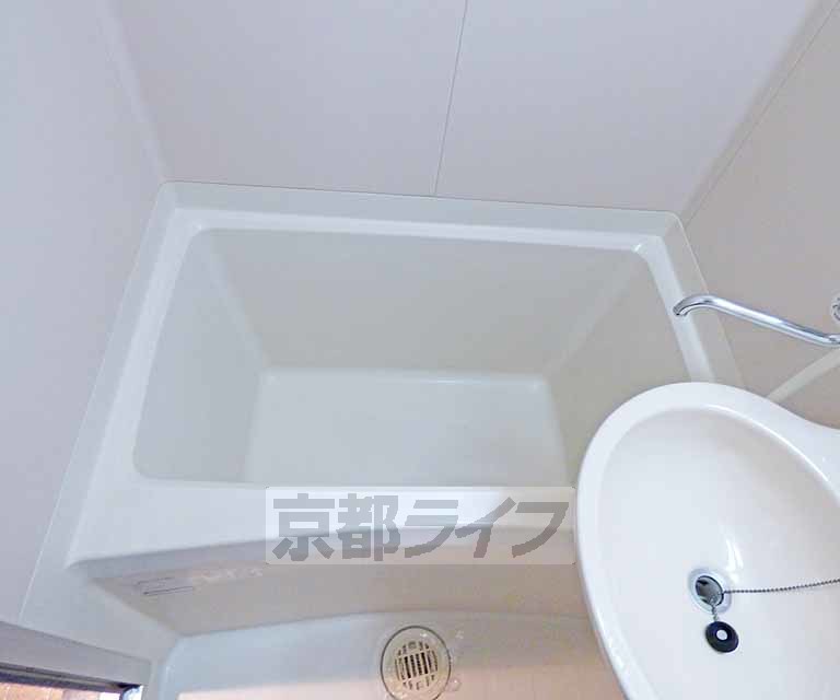 バス・シャワールーム　綺麗なお風呂です。