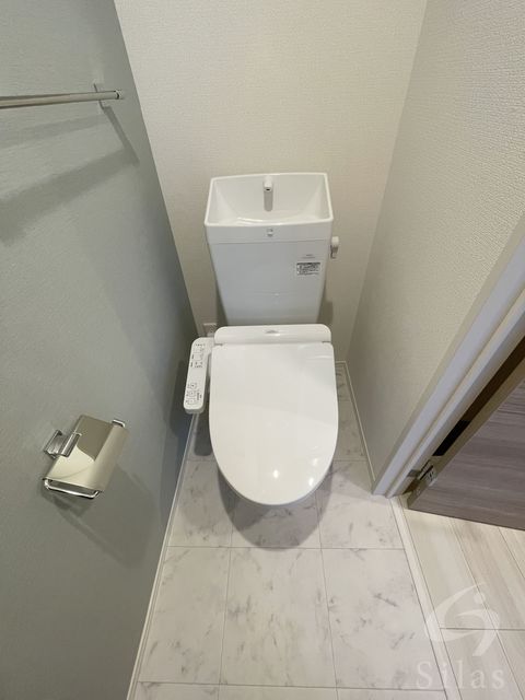 阪急京都線 上新庄駅 徒歩6分 3階建 築2年のトイレ写真