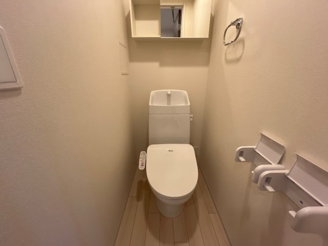 ＪＲ草津線 寺庄駅 徒歩38分 2階建 新築のトイレ写真