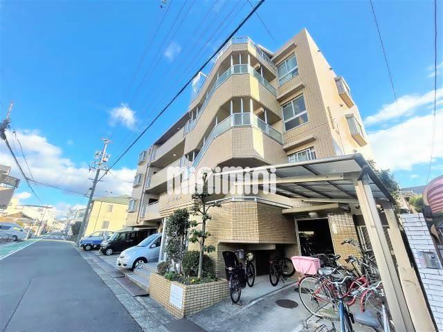 建物外観　西から