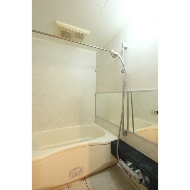 バス・シャワールーム　※同タイプ別部屋写真